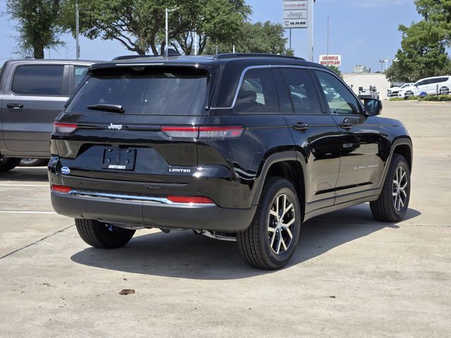 2025 Jeep Grand Cherokee Limited photo 3