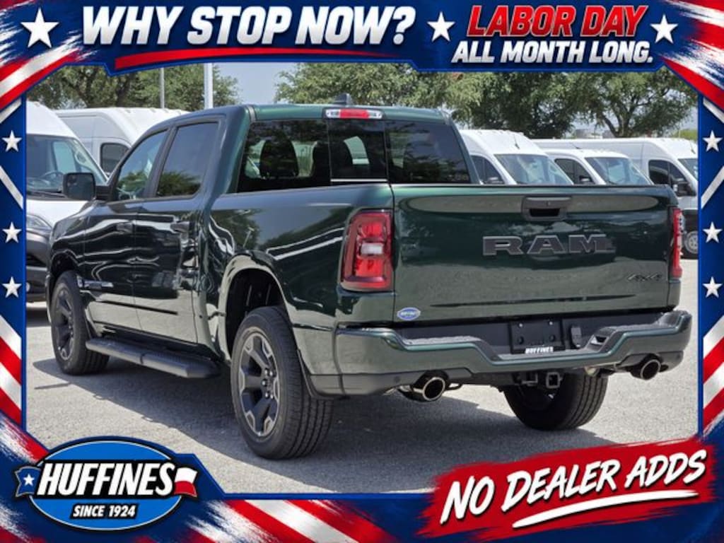 New 2026 Ram 1500 EXPRESS CREW CAB 4X4 5'7 BOX Pickup