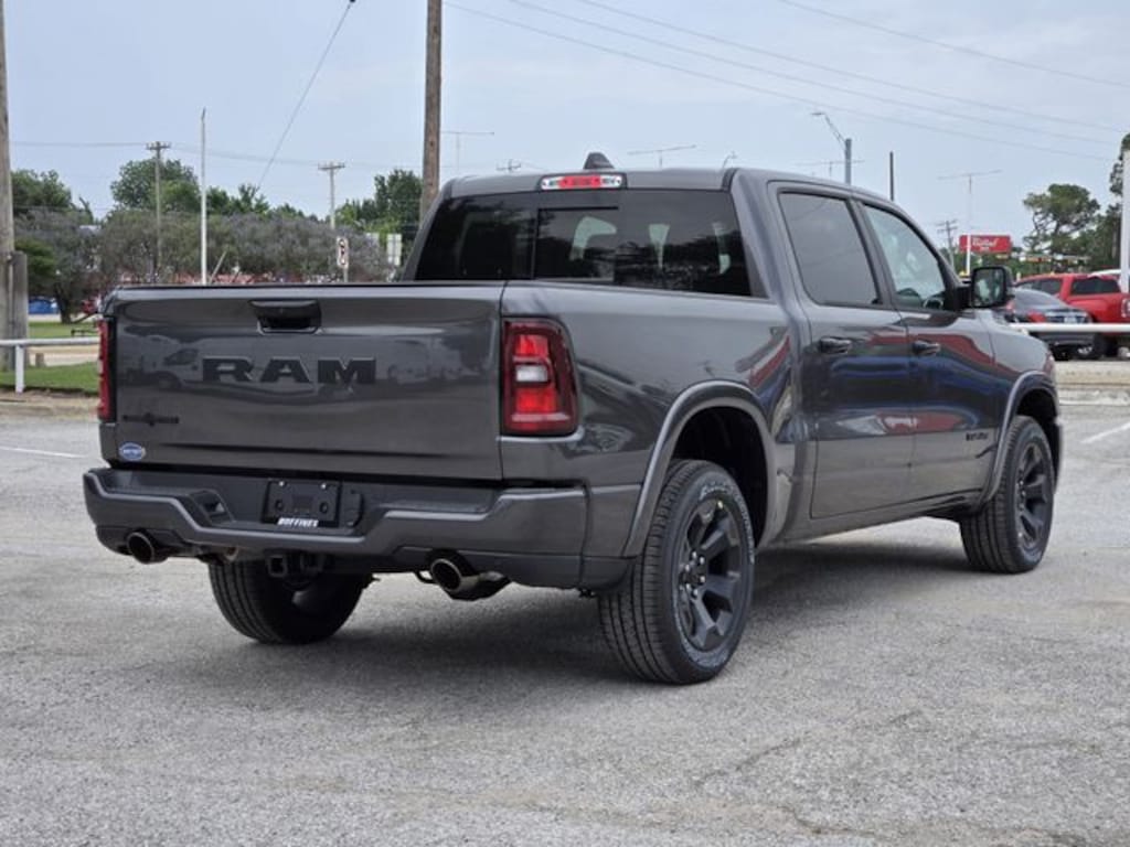 New 2026 Ram 1500 LONE STAR CREW CAB 4X2 5'7 BOX Pickup
