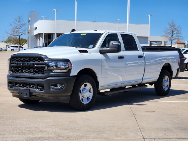 2024 Ram 3500 Tradesman photo 2