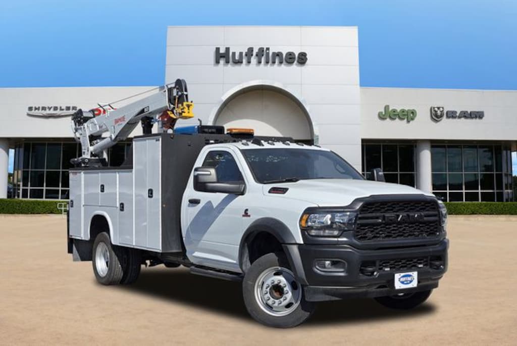 New 2024 Ram 5500 Chassis Cab 5500 TRADESMAN CHASSIS REGULAR CAB 4X2 84' CA Pickup