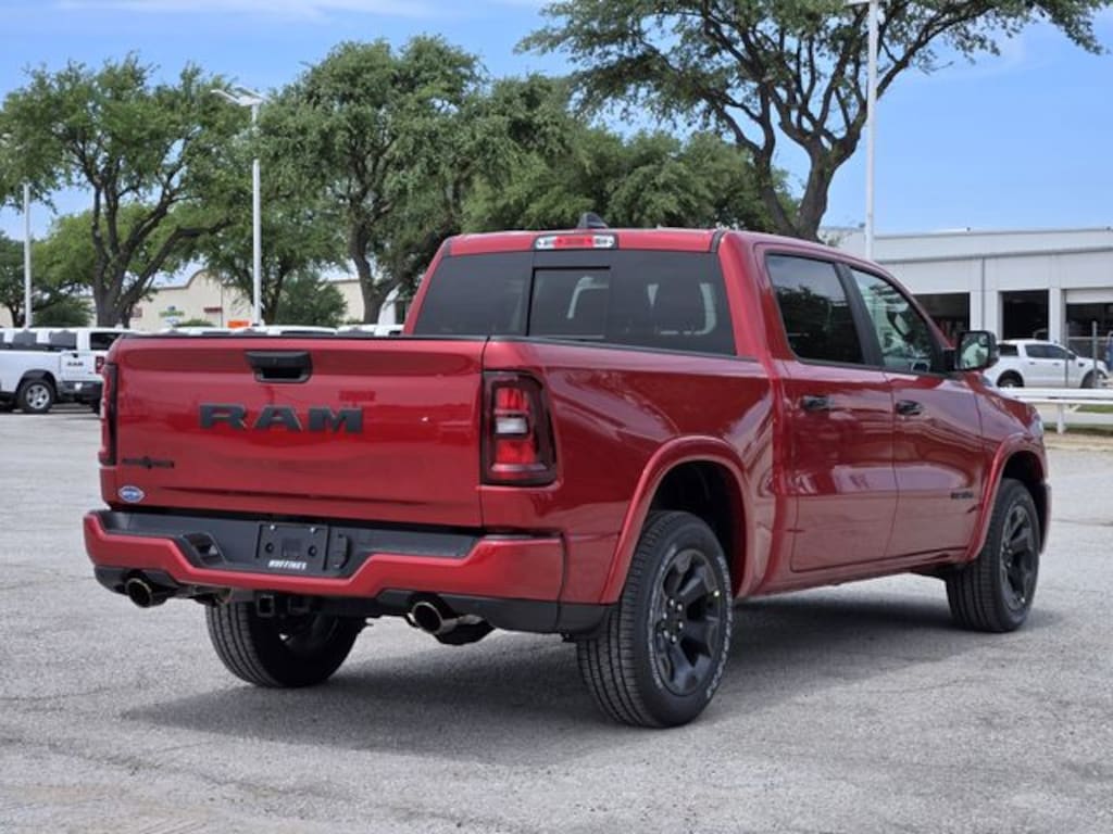 New 2026 Ram 1500 LONE STAR CREW CAB 4X2 5'7 BOX Pickup