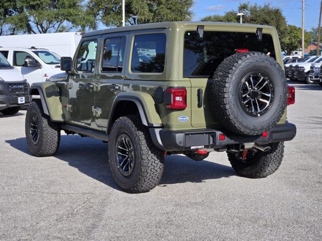 New 2026 Jeep Wrangler 4-DOOR RUBICON X Sport Utility