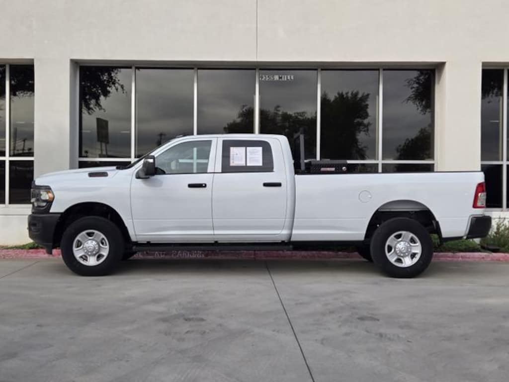 New 2023 Ram 3500 TRADESMAN CREW CAB 4X4 8' BOX Pickup