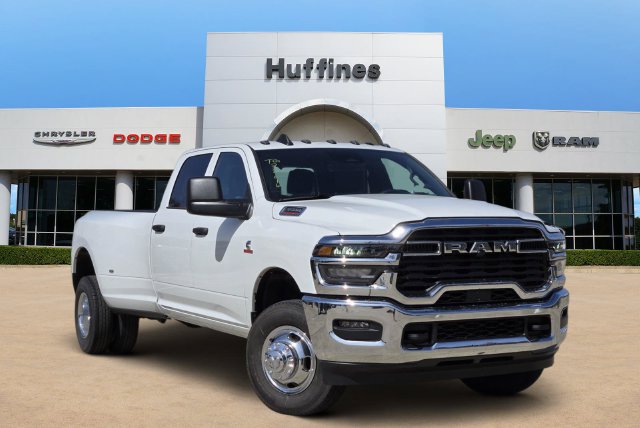 2027 Ram 3500 TRADESMAN CREW CAB 4X4 Pickup