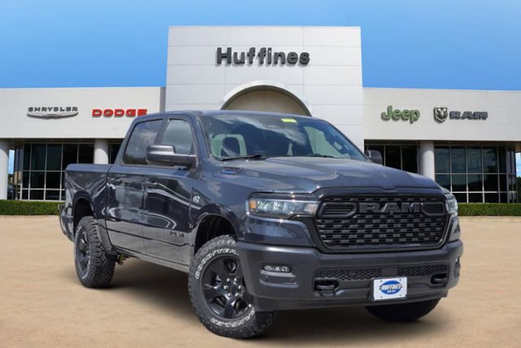New 2026 Ram 1500 WARLOCK CREW CAB 4X4 5'7 BOX Pickup