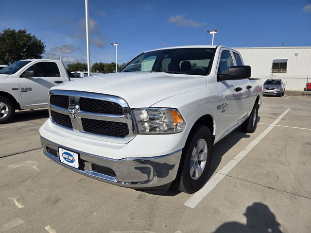 2023 Ram 1500 Classic photo 3
