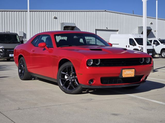 2021 Dodge Challenger SXT's photo