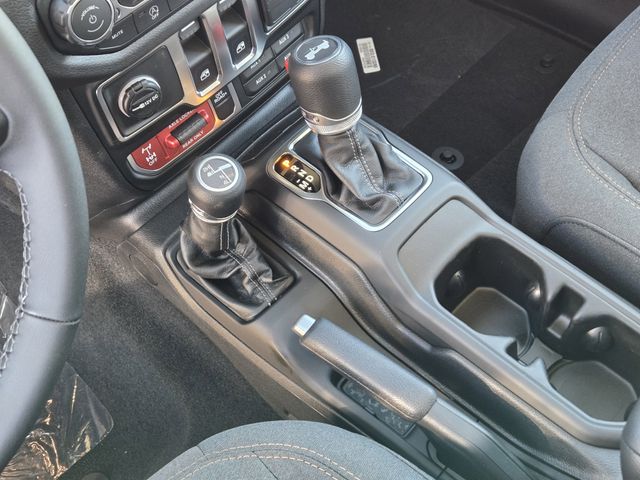 2026 Jeep Wrangler 2-Door Willys - Photo 16