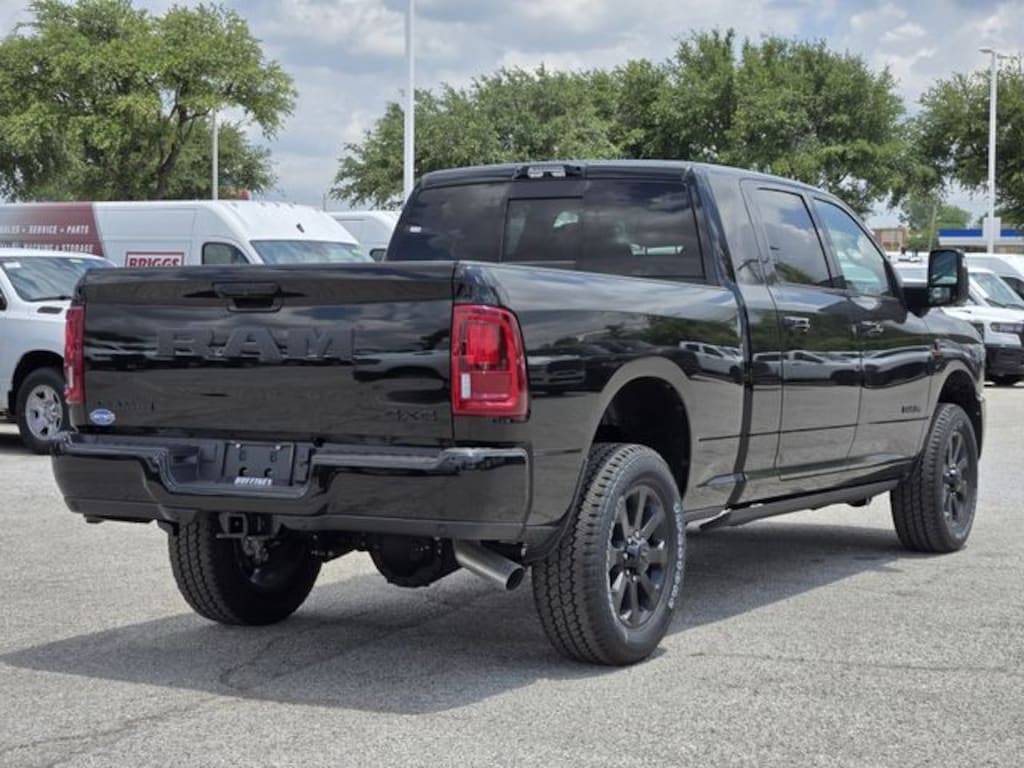 New 2026 Ram 3500 LARAMIE MEGA CAB 4X4 6'4 BOX Pickup