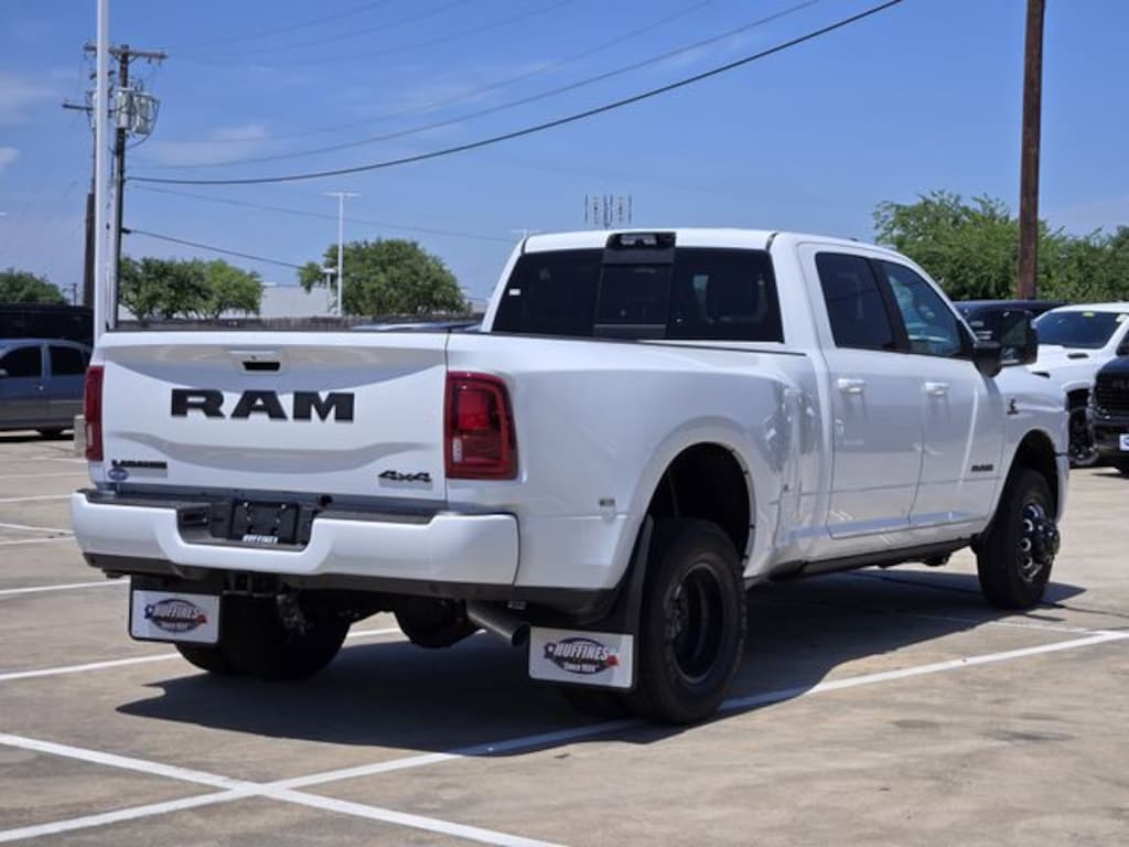New 2026 Ram 3500 LARAMIE CREW CAB 4X4 8' BOX Pickup