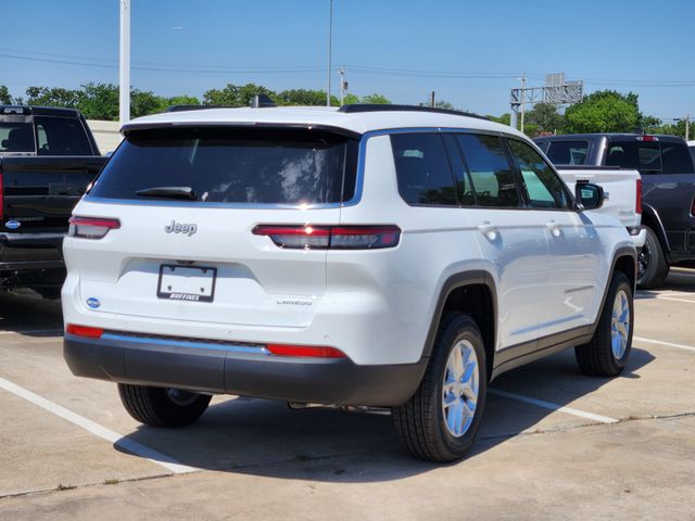 2025 Jeep Grand Cherokee Laredo photo 4