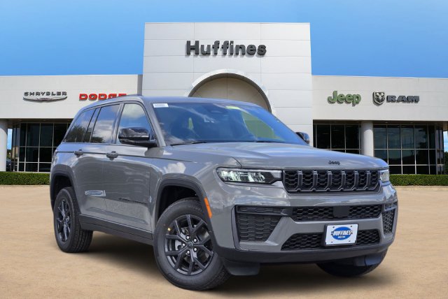 2027 Jeep Grand Cherokee 2 Row LAREDO 4X4 Sport Utility