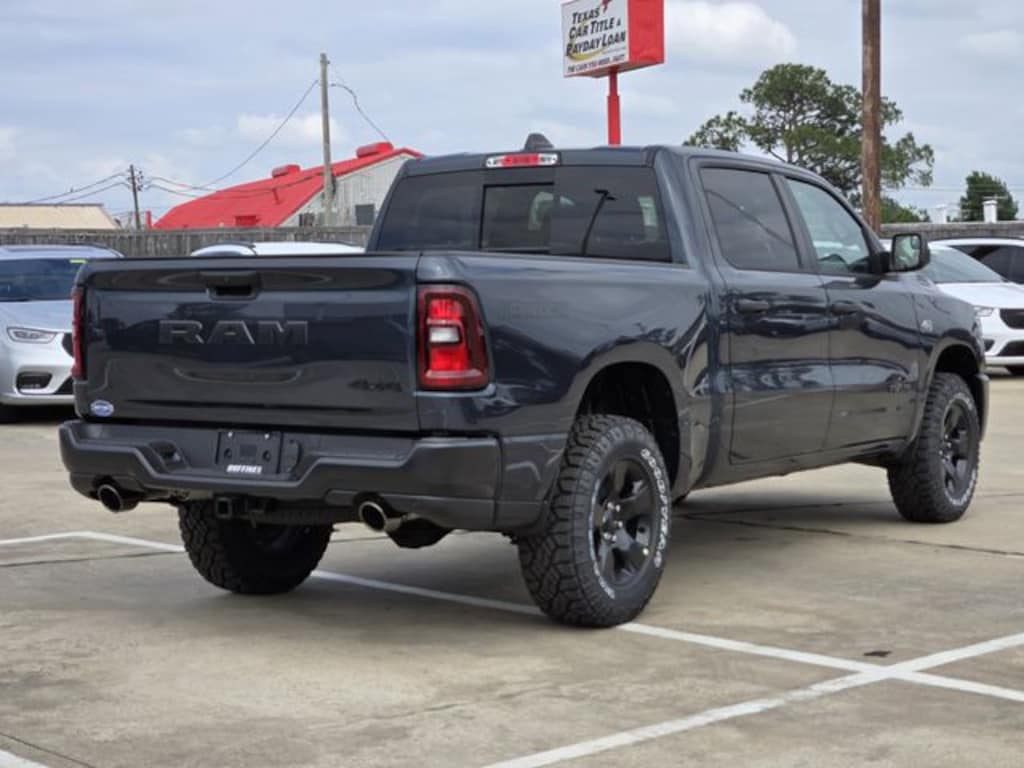 New 2026 Ram 1500 WARLOCK CREW CAB 4X4 5'7 BOX Pickup