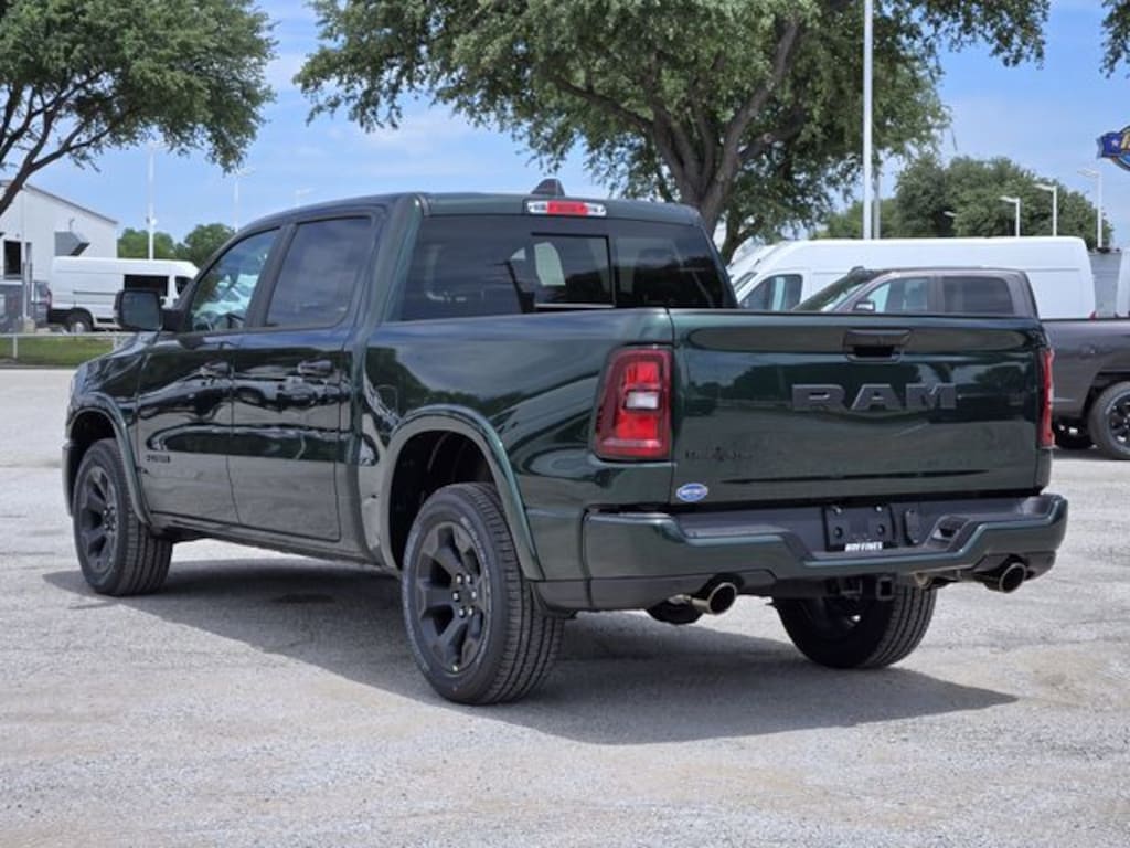 New 2026 Ram 1500 LONE STAR CREW CAB 4X2 5'7 BOX Pickup
