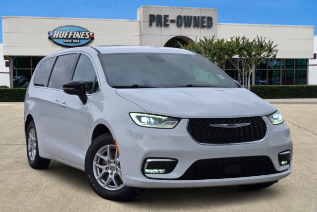 2025 Chrysler Pacifica Select Van Passenger Van
