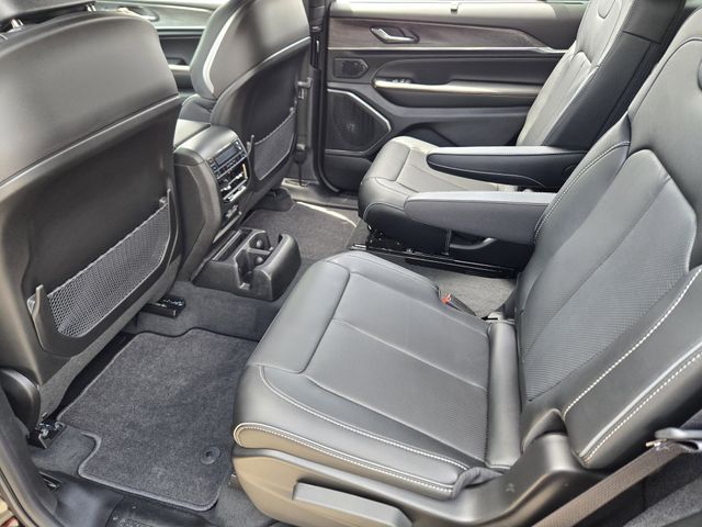 2025 Jeep Grand Cherokee L Overland - Photo 19