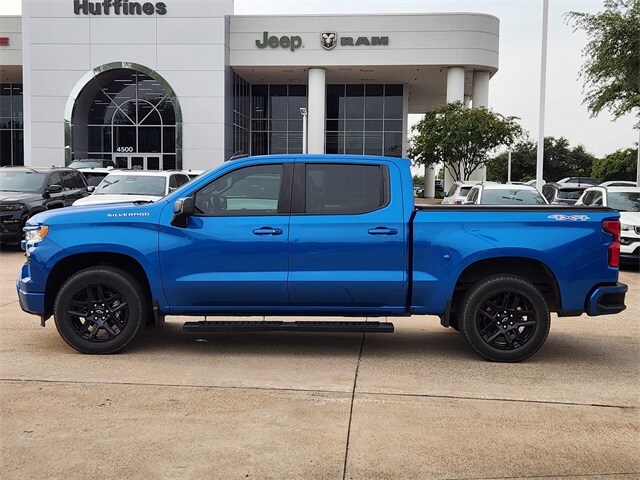 2023 Chevrolet Silverado 1500 RST photo 4