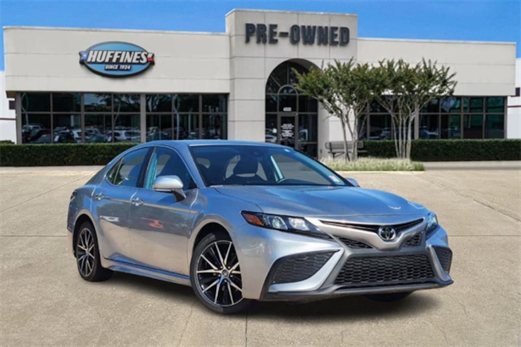Used 2024 Toyota Camry SE Sedan