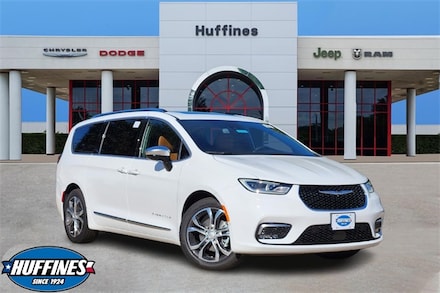 2026 Chrysler Pacifica PINNACLE Passenger Van