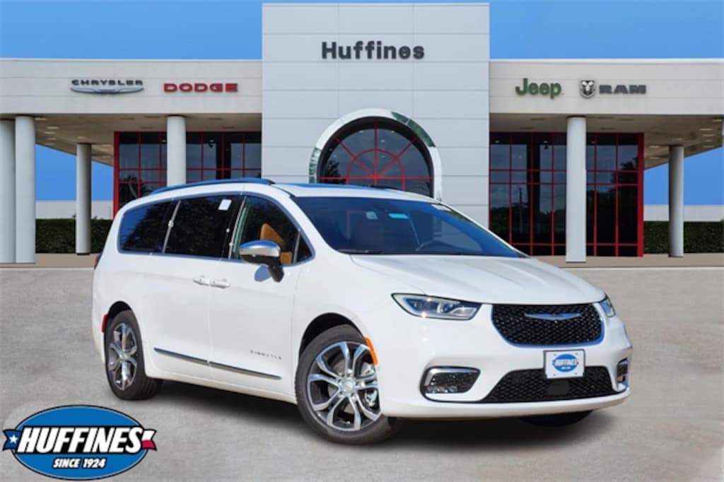 New 2026 Chrysler Pacifica PINNACLE Passenger Van