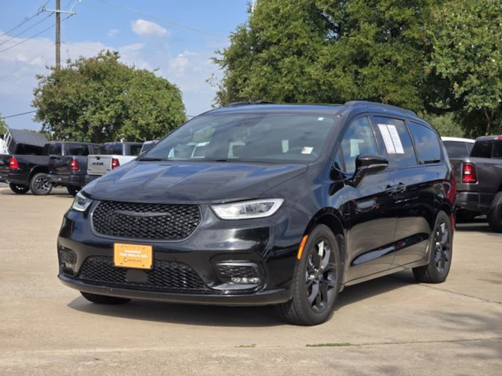 Certified 2025 Chrysler Pacifica Limited Van Passenger Van