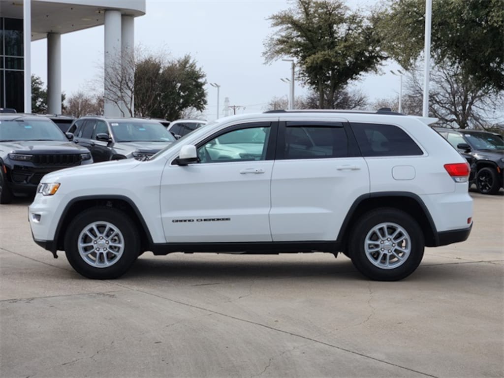 Used 2019 Jeep Grand Cherokee Laredo SUV