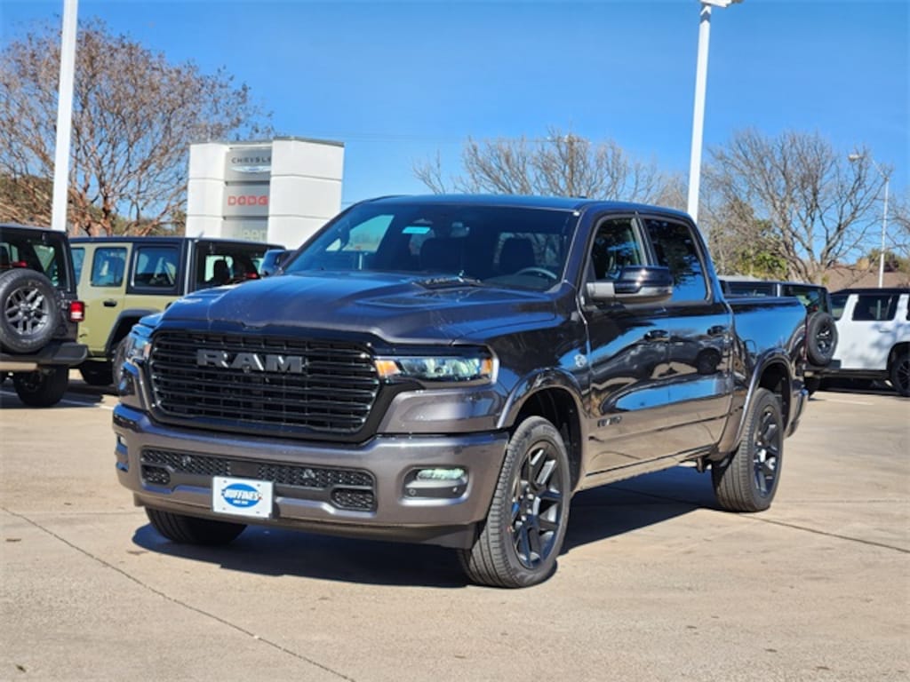 New 2026 Ram 1500 LARAMIE CREW CAB 4X4 5'7 BOX Pickup
