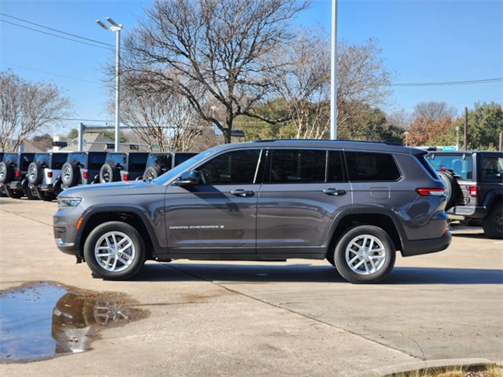 Used 2024 Jeep Grand Cherokee L Laredo SUV