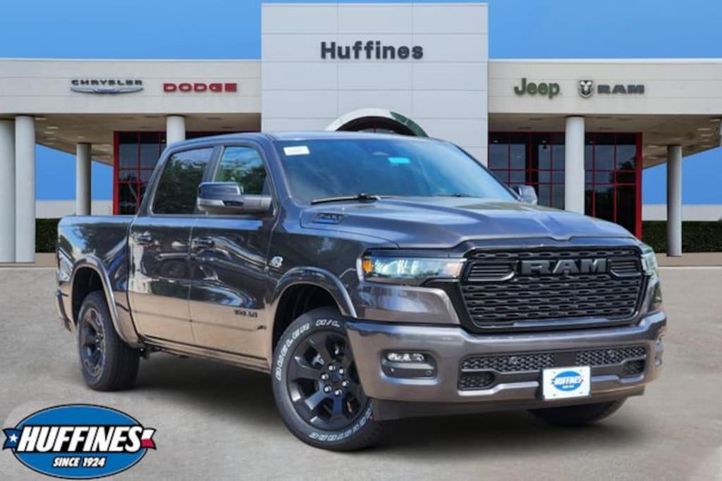 New 2026 Ram 1500 LONE STAR CREW CAB 4X2 5'7 BOX Pickup