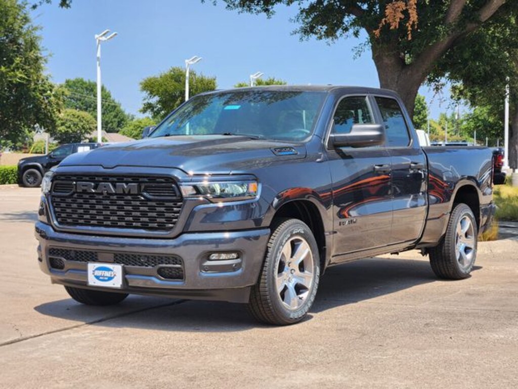 New 2026 Ram 1500 EXPRESS QUAD CAB 4X2 6'4 BOX Pickup