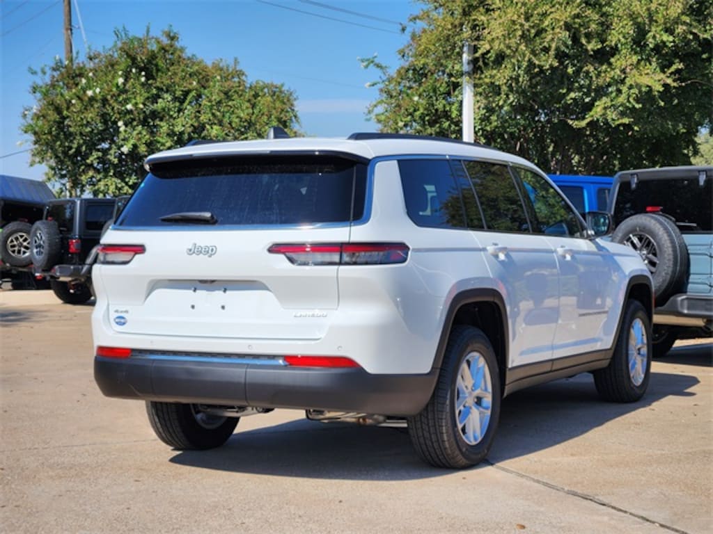 New 2025 Jeep Grand Cherokee L LAREDO X 4X4 Sport Utility