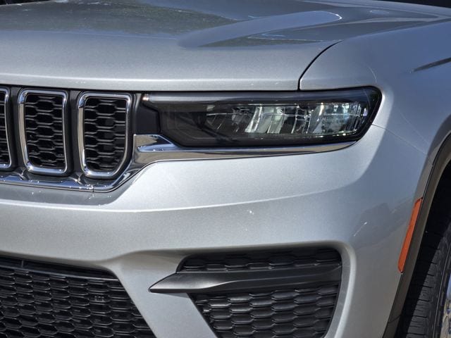 2025 Jeep Grand Cherokee Laredo - Photo 8