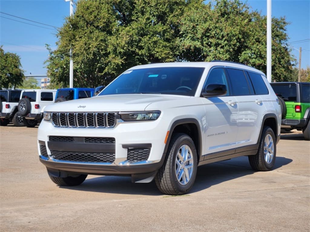 New 2025 Jeep Grand Cherokee L LAREDO X 4X4 Sport Utility