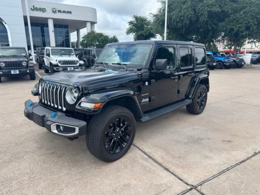 Used 2023 Jeep Wrangler 4xe Sahara SUV