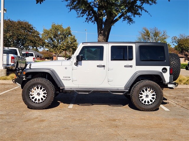 2017 Jeep Wrangler Unlimited Sport photo 4