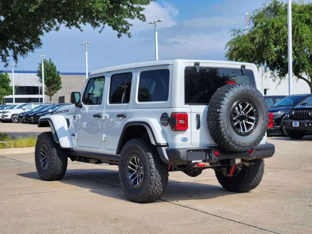 New 2026 Jeep Wrangler 4-DOOR RUBICON X Sport Utility