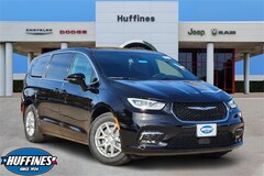 2026 Chrysler Pacifica SELECT Passenger Van