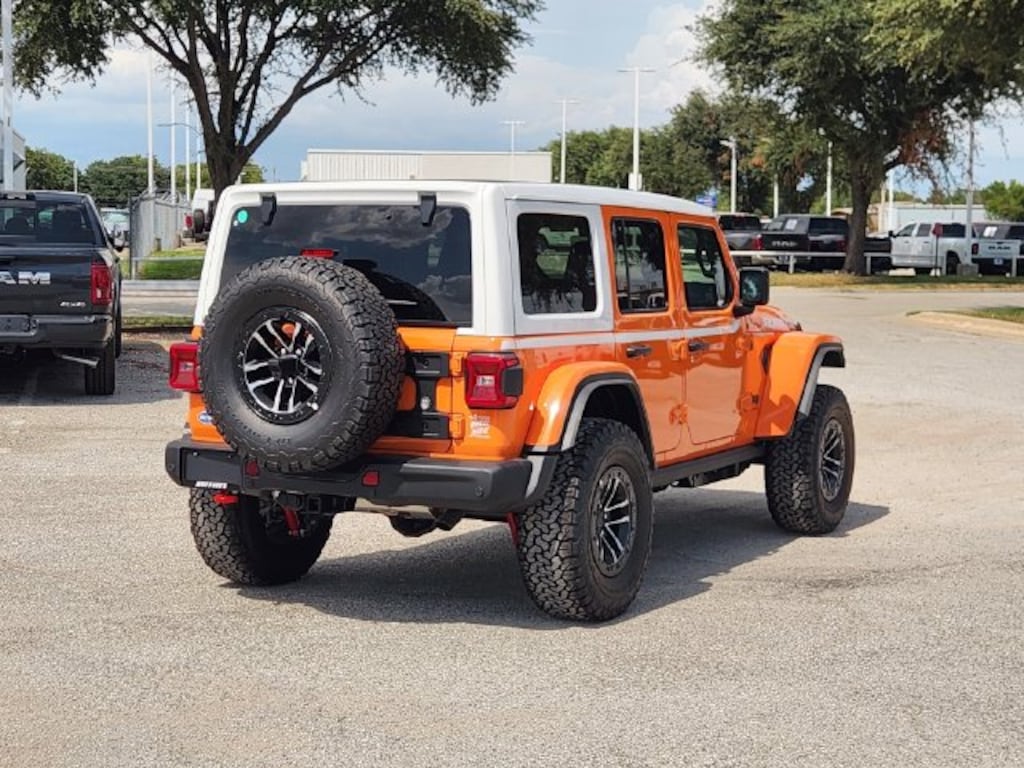 New 2026 Jeep Wrangler 4-DOOR RUBICON X Sport Utility