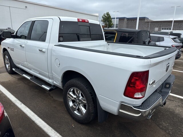 2016 Ram 1500 SLT photo 4