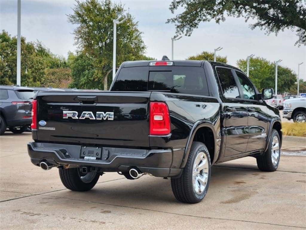 New 2026 Ram 1500 BIG HORN CREW CAB 4X2 5'7 BOX Pickup