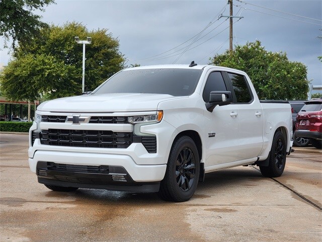 2023 Chevrolet Silverado 1500 RST photo 3
