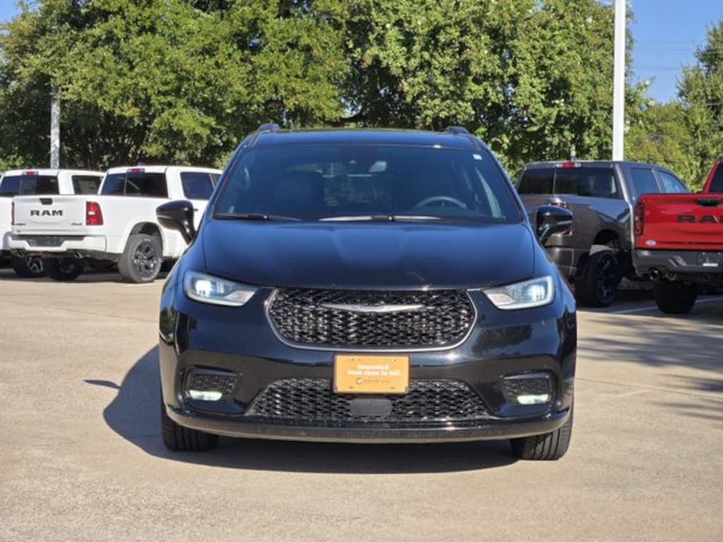 Certified 2025 Chrysler Pacifica Limited Van Passenger Van
