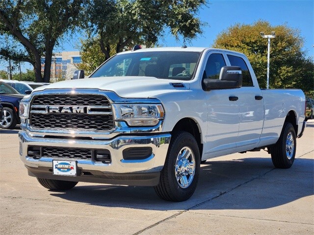 2024 Ram 2500 Tradesman photo 2