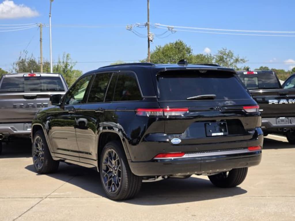New 2027 Jeep Grand Cherokee 2 Row SUMMIT 4X4 Sport Utility