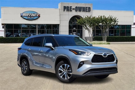 2024 Toyota Highlander LE SUV