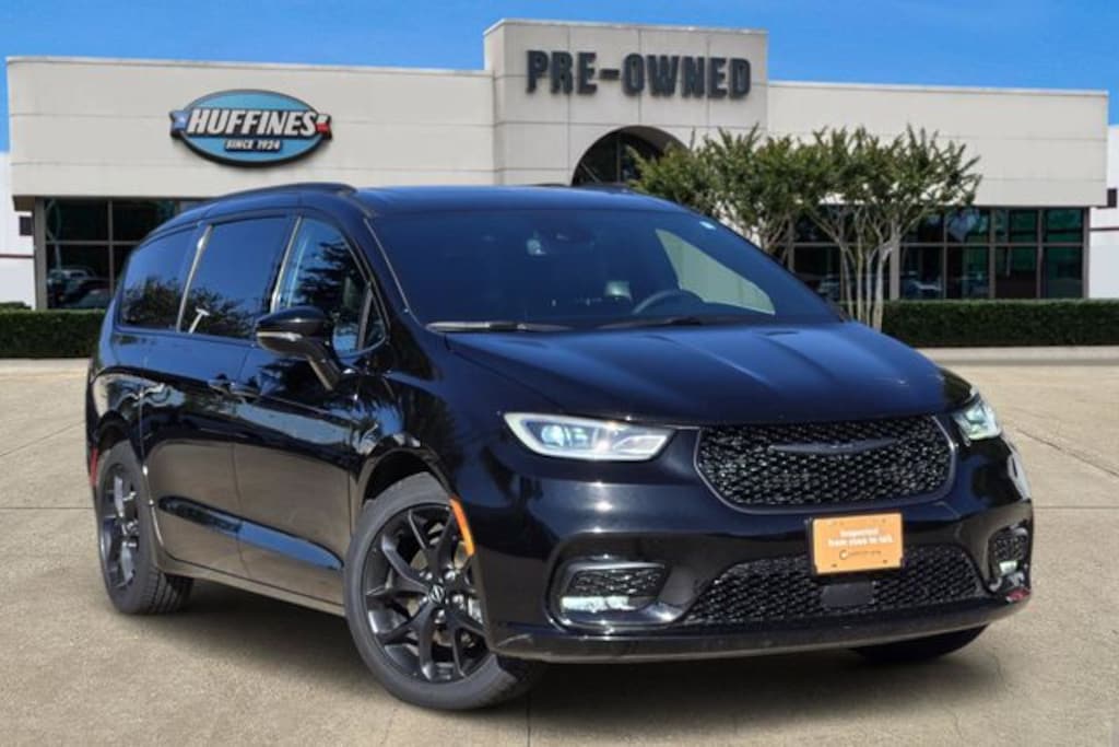 Certified 2025 Chrysler Pacifica Limited Van Passenger Van