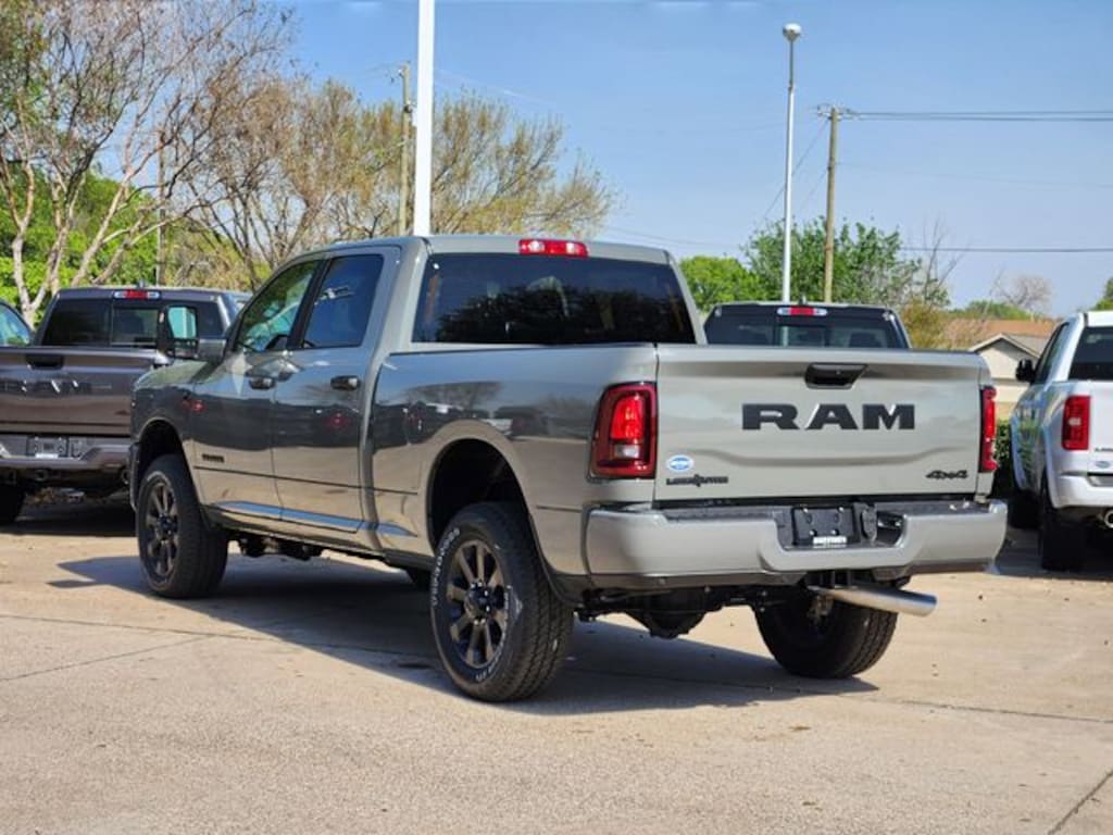New 2026 Ram 2500 LONE STAR CREW CAB 4X4 6'4 BOX Pickup