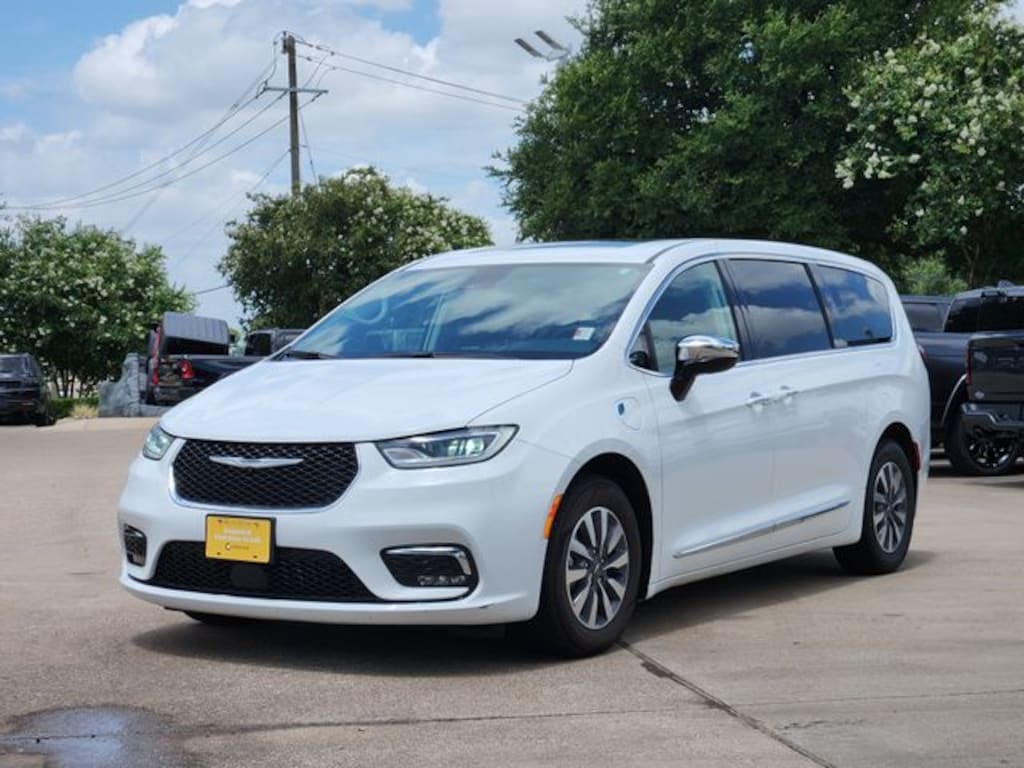 Used 2023 Chrysler Pacifica Plug-In Hybrid Limited Van Passenger Van