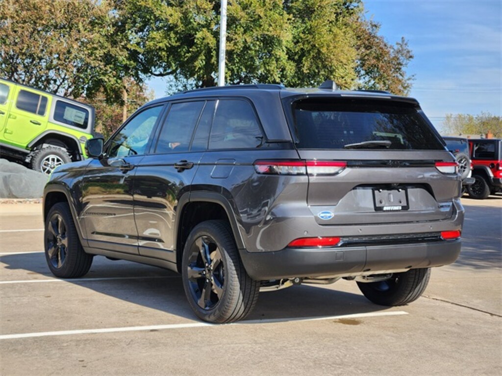New 2025 Jeep Grand Cherokee LIMITED 4X2 Sport Utility